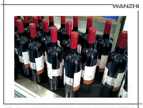 全自動紅酒定位貼標機_ 紅酒自動貼標機_東莞市萬志自動化科技有限公司